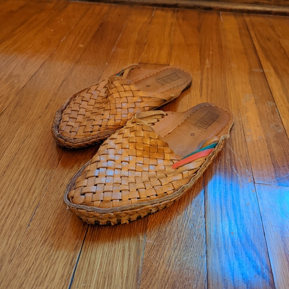 Shoes - Mohinders Slides